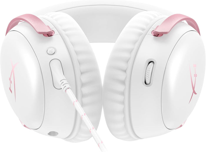 Wired gaming headset with detachable microphone